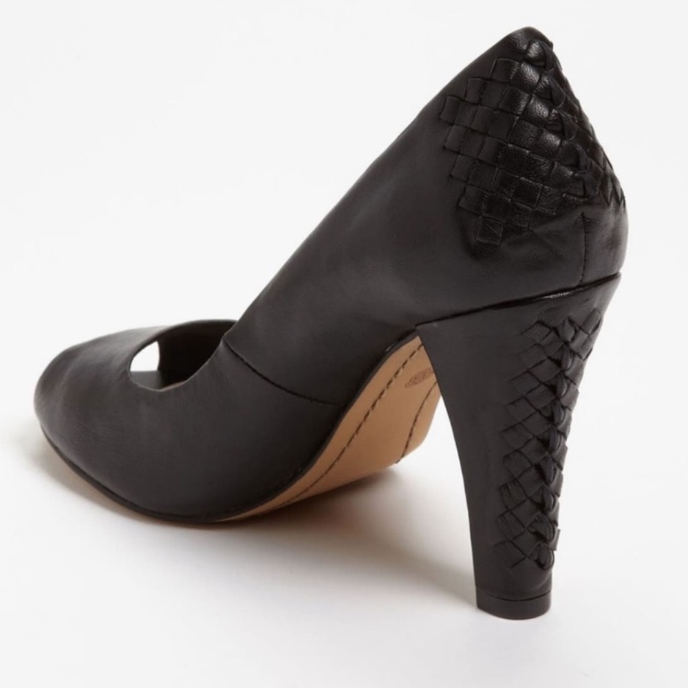 ELLIOTT LUCCA Black Andrea Peep-Toe Pump size 8.5 woven details black classic